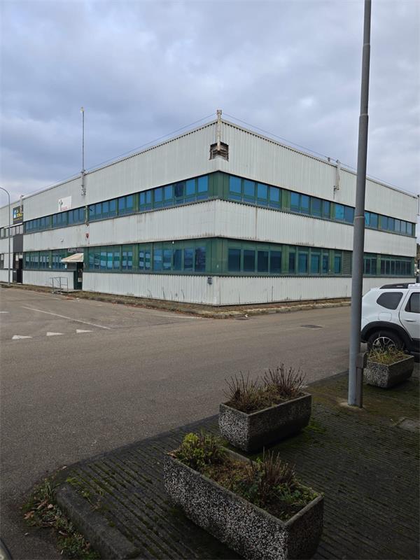 A.V. 43-23

Vendesi all'asta capannone in data 23 gennaio 2026

L'immobile costituito da un capan...