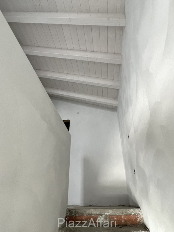 Casa singola caratterizzata dal nuovo design abitativo, di nuova generazione e realizzazione. Lib...