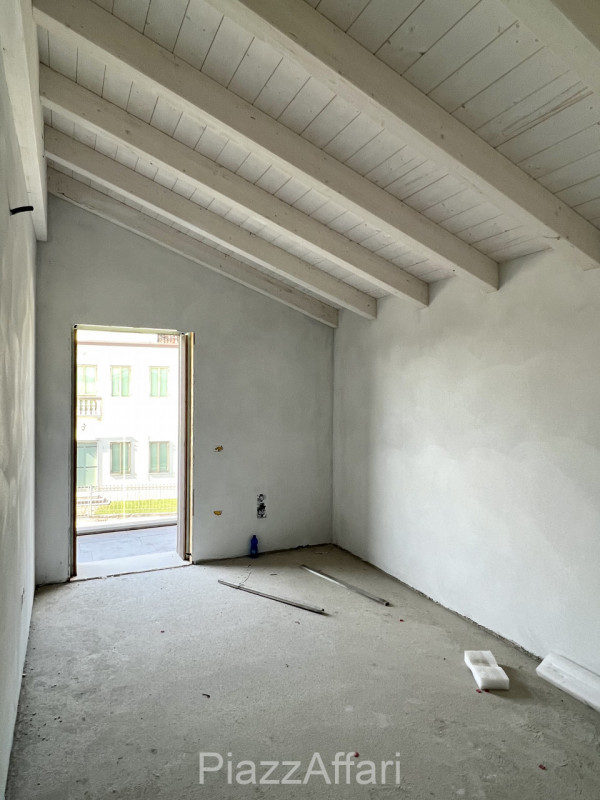 Casa singola caratterizzata dal nuovo design abitativo, di nuova generazione e realizzazione. Lib...