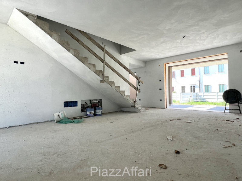 Casa singola caratterizzata dal nuovo design abitativo, di nuova generazione e realizzazione. Lib...
