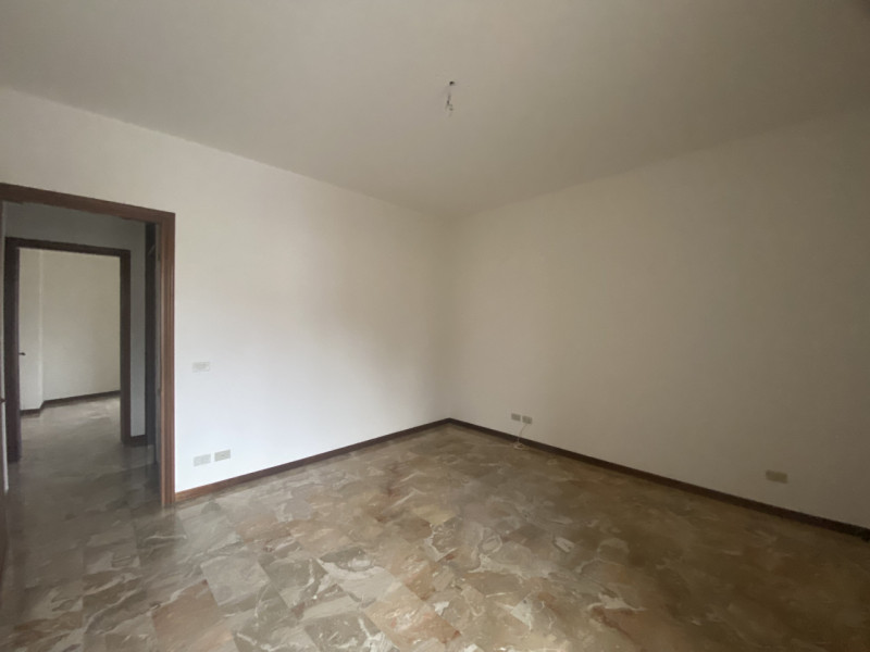 In zona centrale di Montegalda proponiamo appartamento con un ottima esposizione, arredato di cuc...