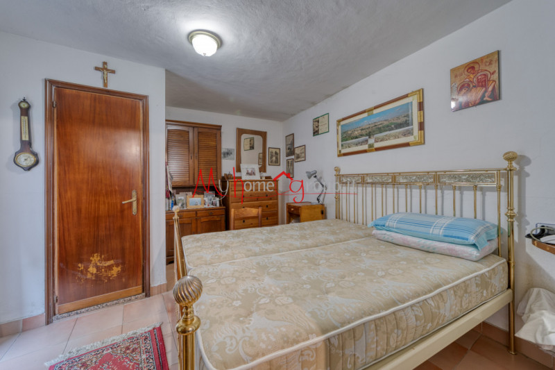 PALTANA: Porzione di Casa Accostata disposta su piano terra e primo composta di ingresso indipend...