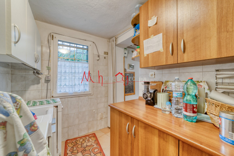 PALTANA: Porzione di Casa Accostata disposta su piano terra e primo composta di ingresso indipend...