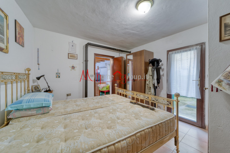 PALTANA: Porzione di Casa Accostata disposta su piano terra e primo composta di ingresso indipend...