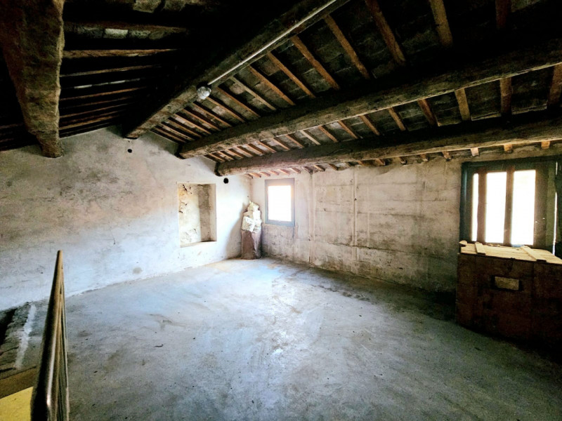 In un palazzetto storico del centro di Monselice, nella bellissima Piazza Giuseppe Mazzini, propo...