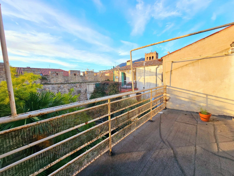In un palazzetto storico del centro di Monselice, nella bellissima Piazza Giuseppe Mazzini, propo...