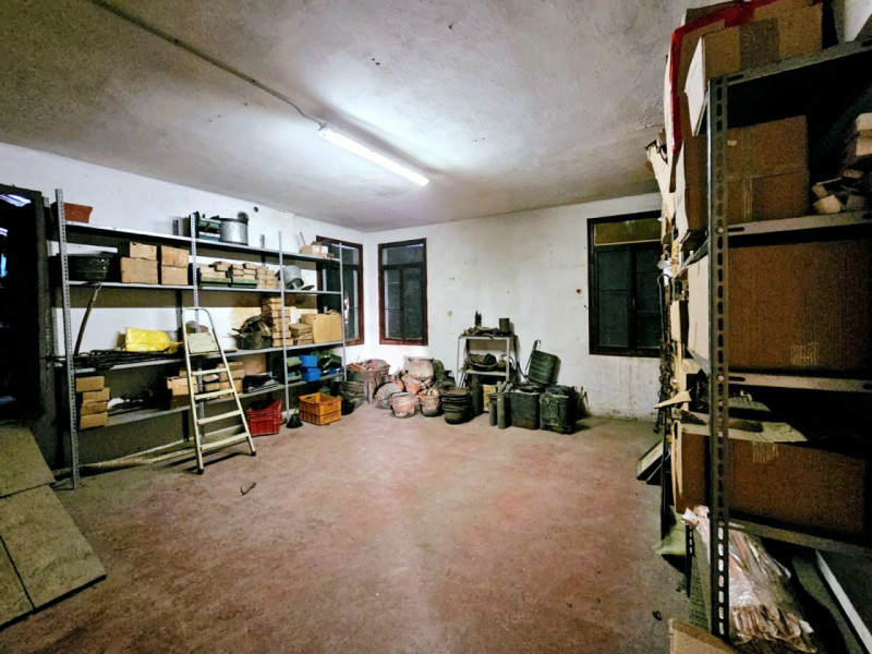 In un palazzetto storico del centro di Monselice, nella bellissima Piazza Giuseppe Mazzini, propo...