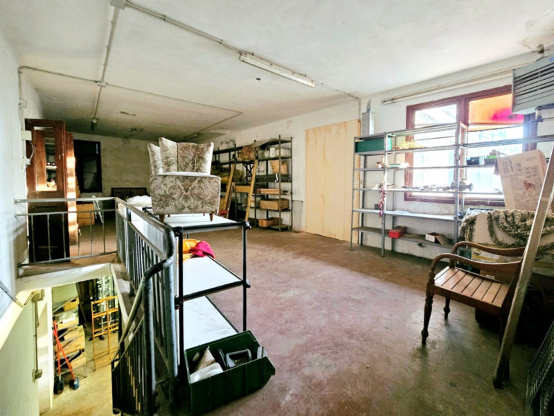 In un palazzetto storico del centro di Monselice, nella bellissima Piazza Giuseppe Mazzini, propo...