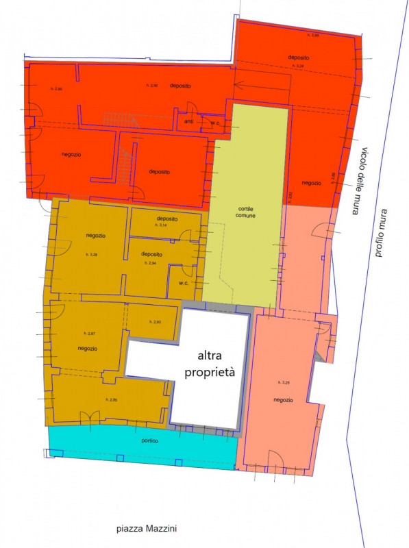 In un palazzetto storico del centro di Monselice, nella bellissima Piazza Giuseppe Mazzini, propo...