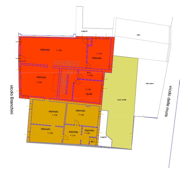 In un palazzetto storico del centro di Monselice, nella bellissima Piazza Giuseppe Mazzini, propo...