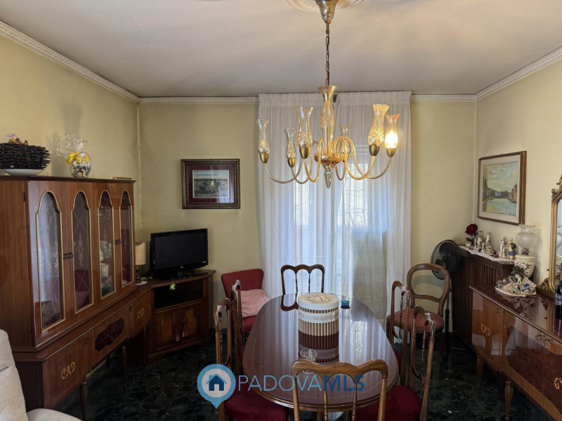 Immobile in esclusiva al Gruppo Padova MLS

In zona tranquilla appartamento posto al piano primo ...