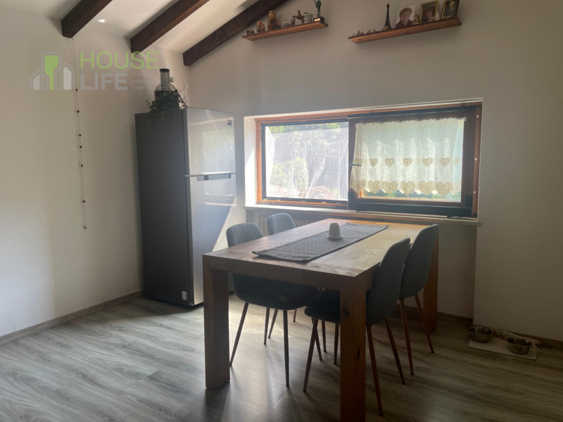 RECOARO TERME: APPARTAMENTO BICAMERE al terzo piano in contesto di sole tre unità, completo di ga...