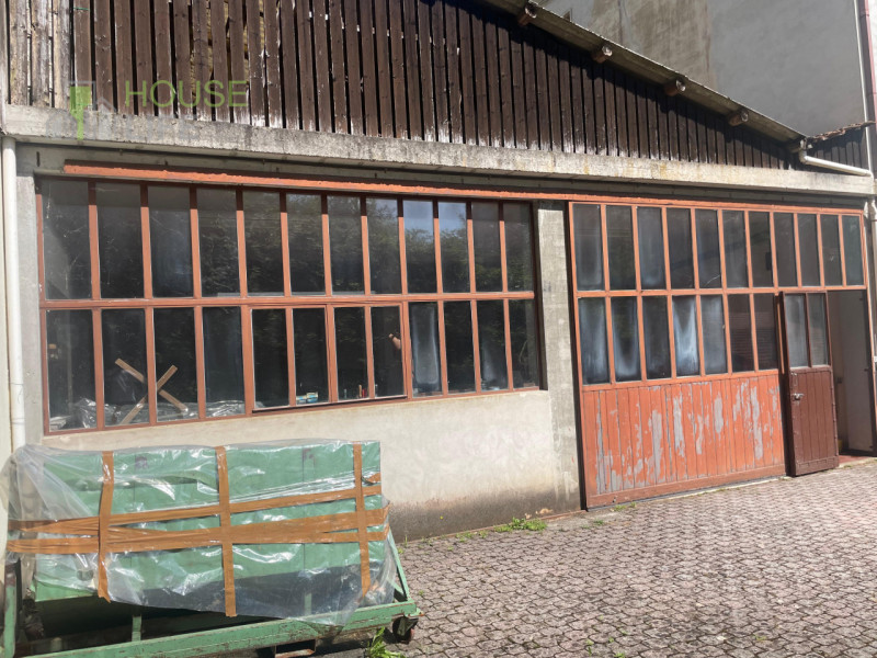 RECOARO TERME: APPARTAMENTO BICAMERE al terzo piano in contesto di sole tre unità, completo di ga...