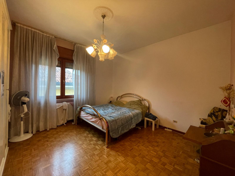 UBICAZIONE E CONTESTO
Grazioso trilocale situato nel cuore del centro storico, in posizione strat...