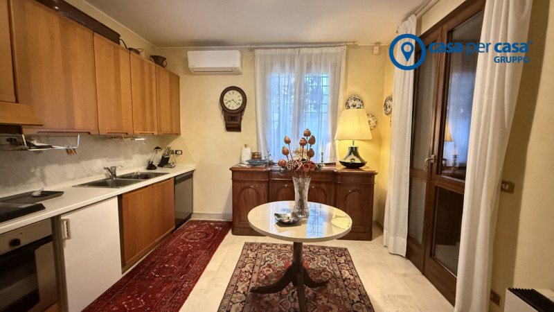 APPROVATO GRUPPO CASA PER CASA: VALUTATO, CONTROLLATO, GESTITO IN ESCLUSIVA!

ZONA
L’abitazione è...