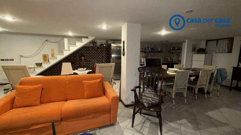 APPROVATO GRUPPO CASA PER CASA: VALUTATO, CONTROLLATO, GESTITO IN ESCLUSIVA!

ZONA
L’abitazione è...