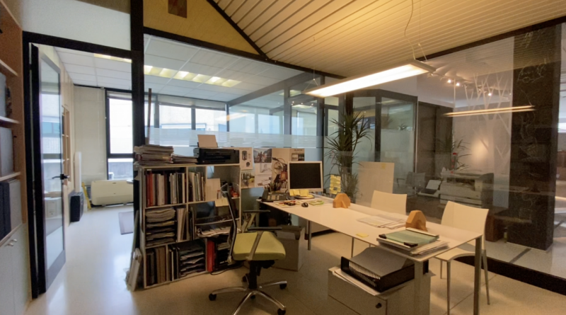 Proponiamo in vendita immobile commerciale di circa 650 mq al piano terra, situato nella zona ind...
