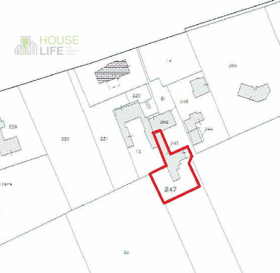 BREGANZE: in zona di campagna circondata da vigneti, casale affiancato da ristrutturare di c.a. 3...