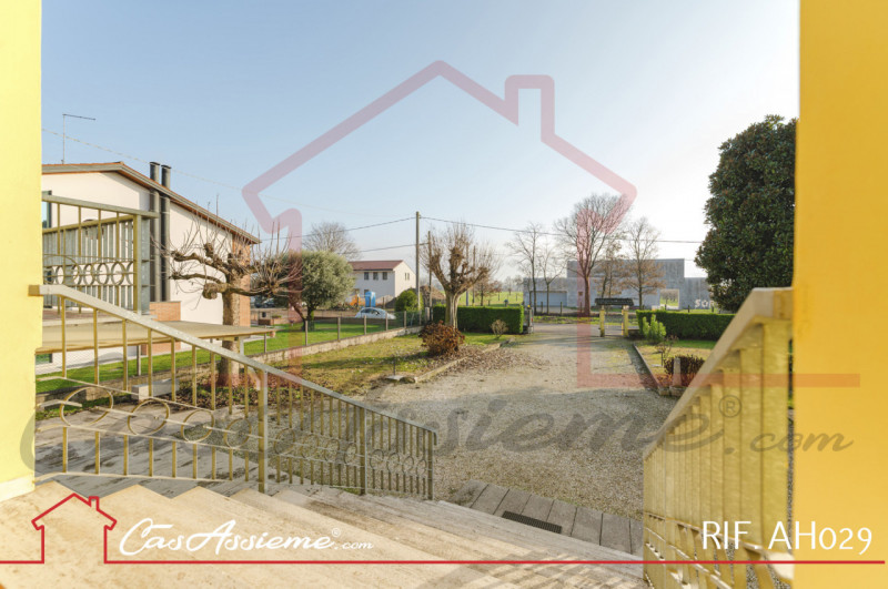 Rif. AH029
NOSTRA ESCLUSIVA
A pochi minuti dal centro di Castelfranco Veneto proponiamo in vendit...