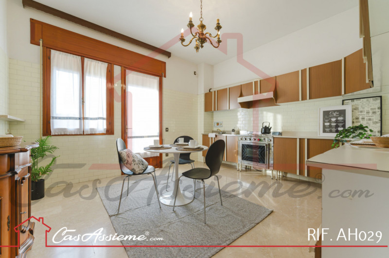 Rif. AH029
NOSTRA ESCLUSIVA
A pochi minuti dal centro di Castelfranco Veneto proponiamo in vendit...