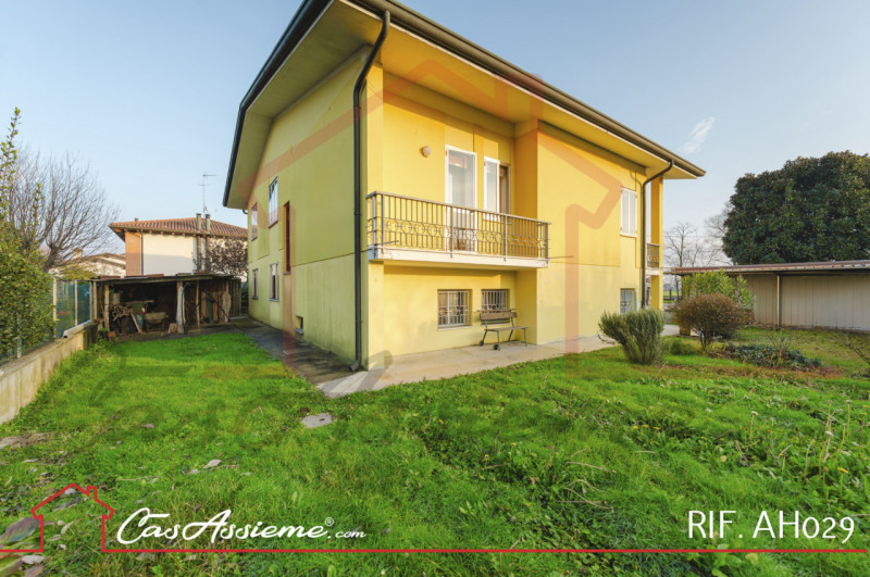 Rif. AH029
NOSTRA ESCLUSIVA
A pochi minuti dal centro di Castelfranco Veneto proponiamo in vendit...