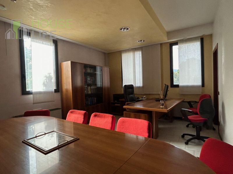 SCHIO-zona industriale: in affitto UFFICIO direzionale di mq 100 circa situato al piano terra, ri...