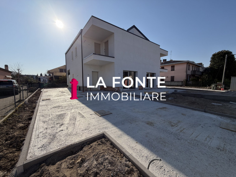 PERAROLO DI VIGONZA - BIFAMILIARE con Bonus Ristrutturazione. L’immobile, sviluppato su due livel...