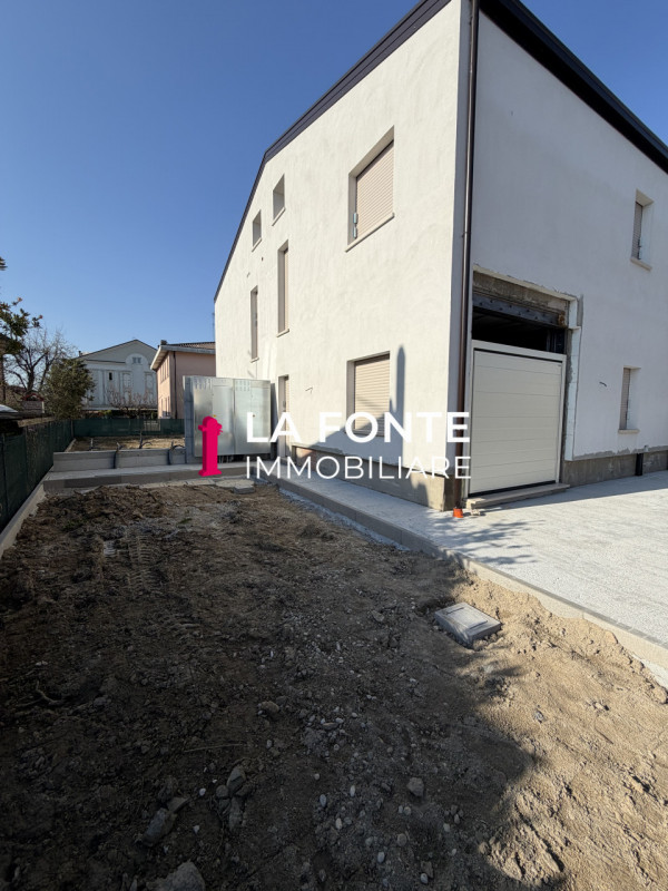 PERAROLO DI VIGONZA - BIFAMILIARE con Bonus Ristrutturazione. L’immobile, sviluppato su due livel...