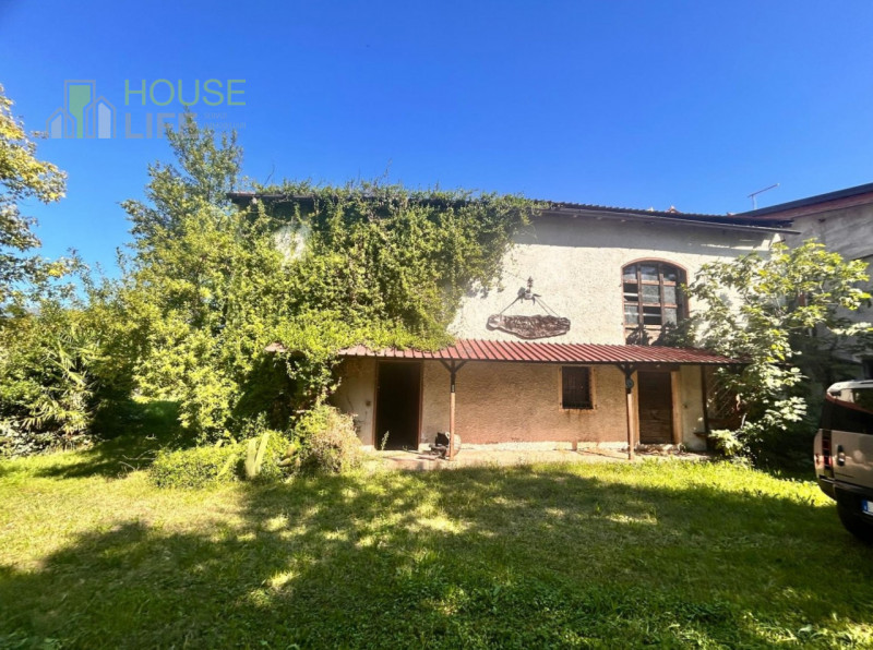 FARA VICENTINO: proprietà agricola di 5 ettari, in splendida posizione collinare con vigneto prod...