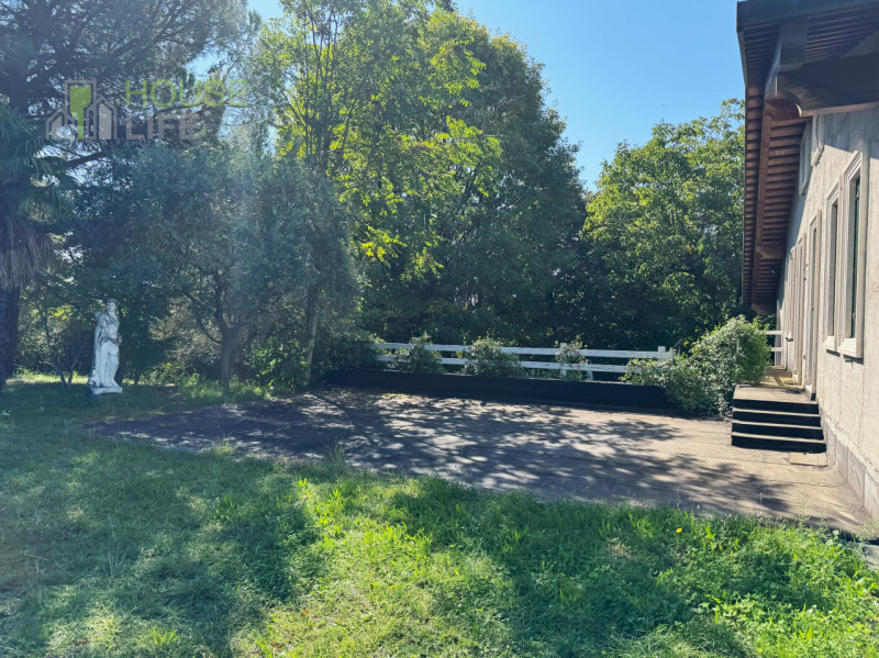 FARA VICENTINO: proprietà agricola di 5 ettari, in splendida posizione collinare con vigneto prod...