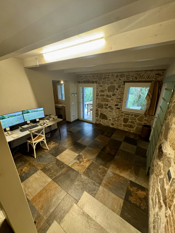 COMPOSIZIONE:
Proponiamo in vendita bellissimo rustico, completamente ristrutturato, armoniosamen...