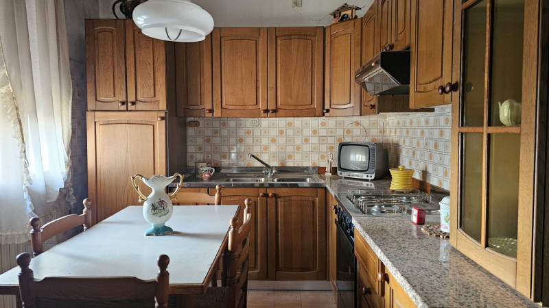 Nel comune di Bovolenta, al confine con Polverara, proponiamo casa singola con ampi spazi esterni...