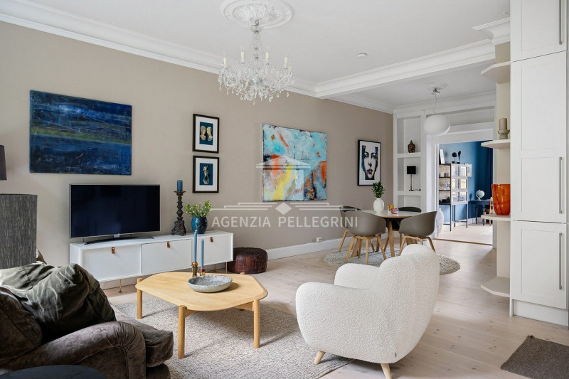 OSPEDALETTO,  proponiamo bicamere ristrutturato di circa 87  mq commerciali  al piano primo ed ul...