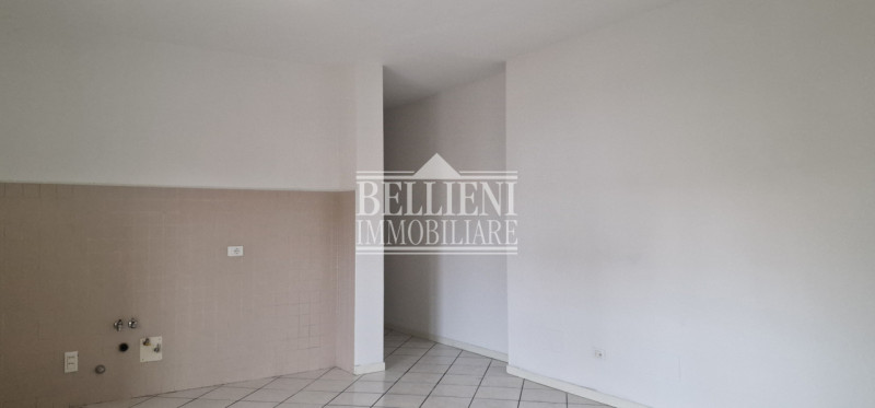 ZONA SAN BORTOLO - Proponiamo in vendita graziosa soluzione al piano primo, con terrazza abitabil...