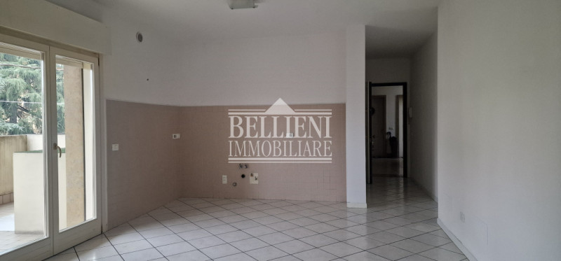 ZONA SAN BORTOLO - Proponiamo in vendita graziosa soluzione al piano primo, con terrazza abitabil...