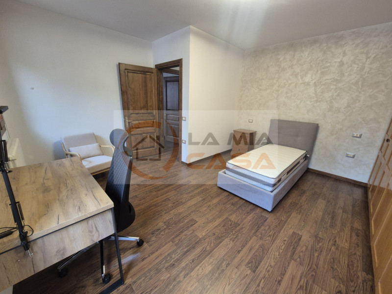 Il presente annuncio è rivolto a persone con contratto di lavoro a tempo indeterminato e referenz...