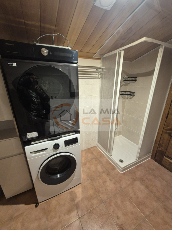 Il presente annuncio è rivolto a persone con contratto di lavoro a tempo indeterminato e referenz...