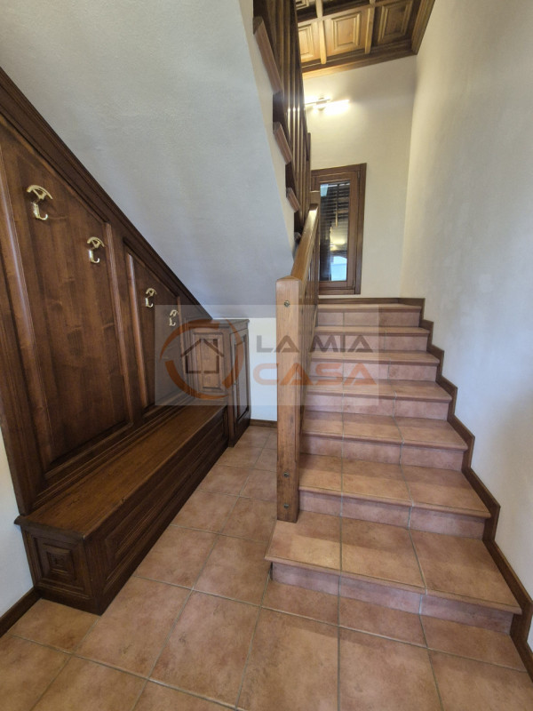 Il presente annuncio è rivolto a persone con contratto di lavoro a tempo indeterminato e referenz...