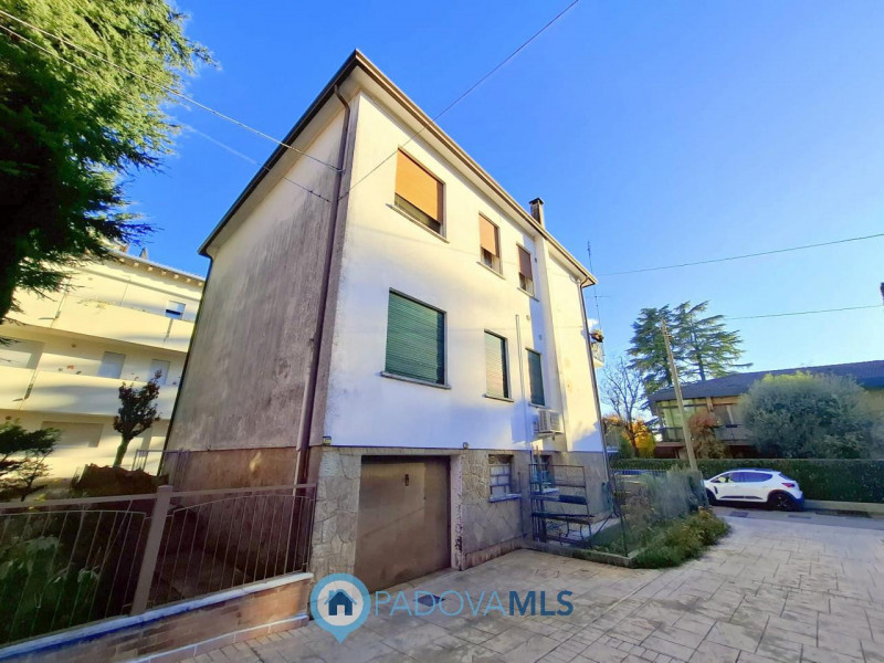 Immobile in esclusiva al Gruppo Padova MLS
PORZIONE DI BIFAMILIARE – MADONNA PELLEGRINA – ULTIMO ...