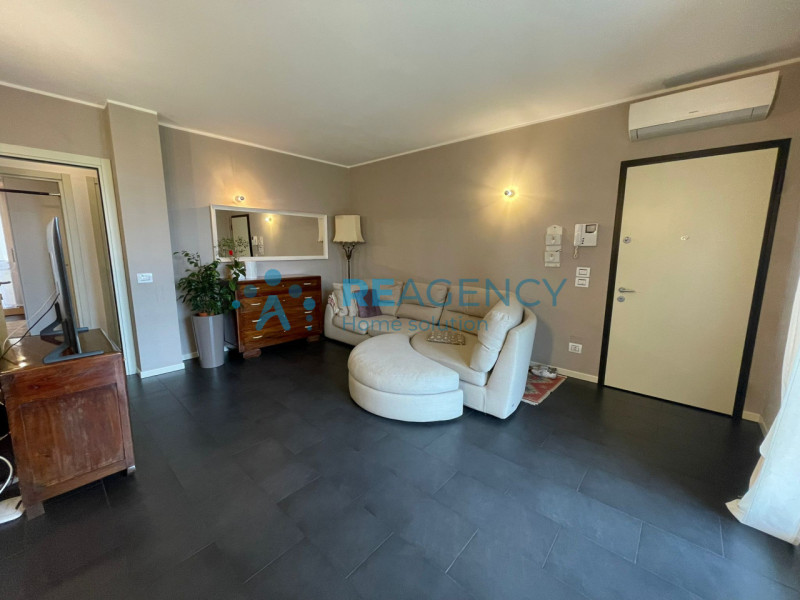 MONTEVIALE CENTRO

Stai cercando un APPARTAMENTO BICAMERE CON GIARDINO E GARAGE DOPPIO?
EURO 255....