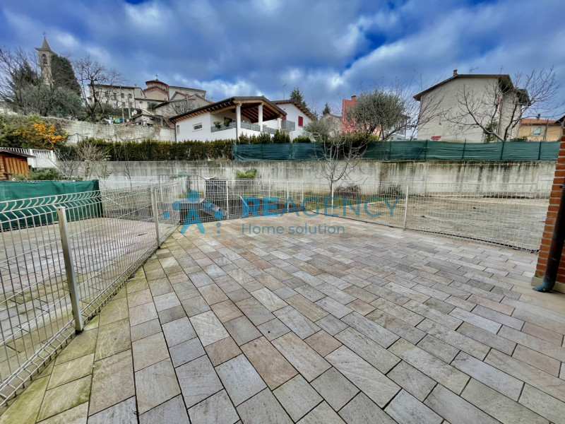 MONTEVIALE CENTRO

Stai cercando un APPARTAMENTO BICAMERE CON GIARDINO E GARAGE DOPPIO?
EURO 255....