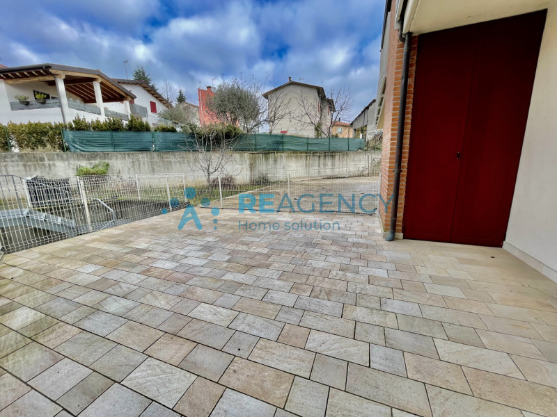 MONTEVIALE CENTRO

Stai cercando un APPARTAMENTO BICAMERE CON GIARDINO E GARAGE DOPPIO?
EURO 255....