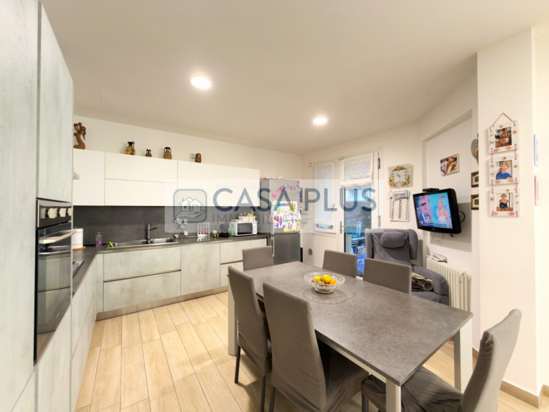 Jesolo, piazza Aurora, a 200 metri dal mare, in un contesto intimo e riservato composto da sole d...