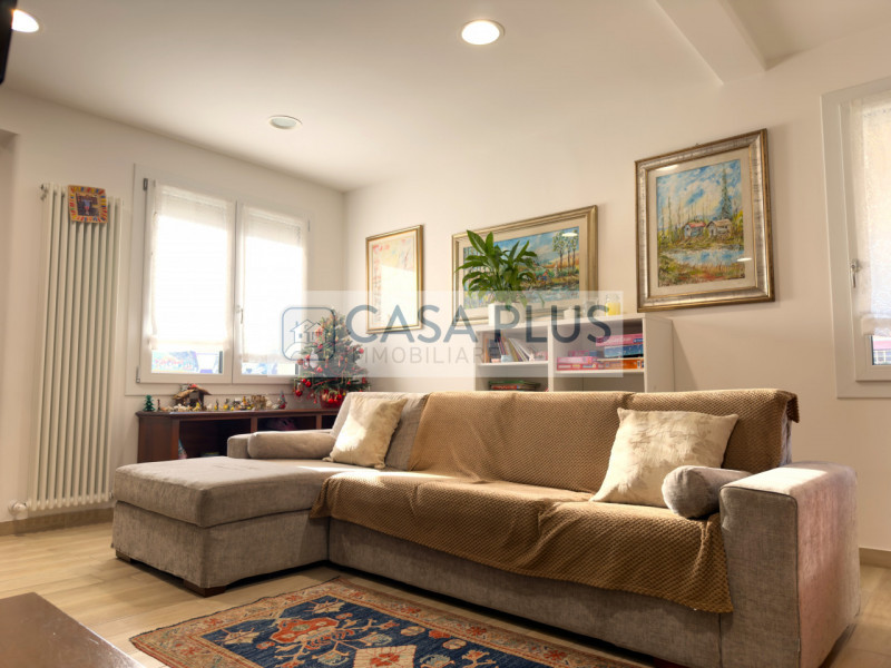 Jesolo, piazza Aurora, a 200 metri dal mare, in un contesto intimo e riservato composto da sole d...