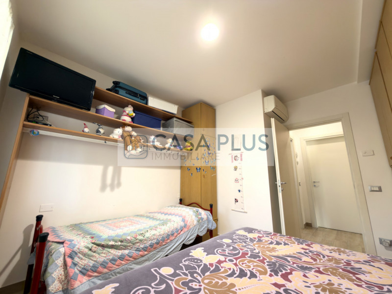 Jesolo, piazza Aurora, a 200 metri dal mare, in un contesto intimo e riservato composto da sole d...