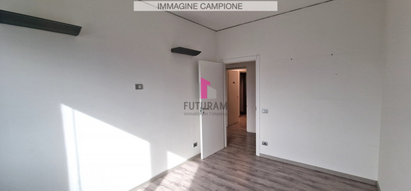 RIF: 123NM - PONTE SAN NICOLO' (PD) - PER INFO 340 335 8378 - 0444/310220


Propongo in vendita u...