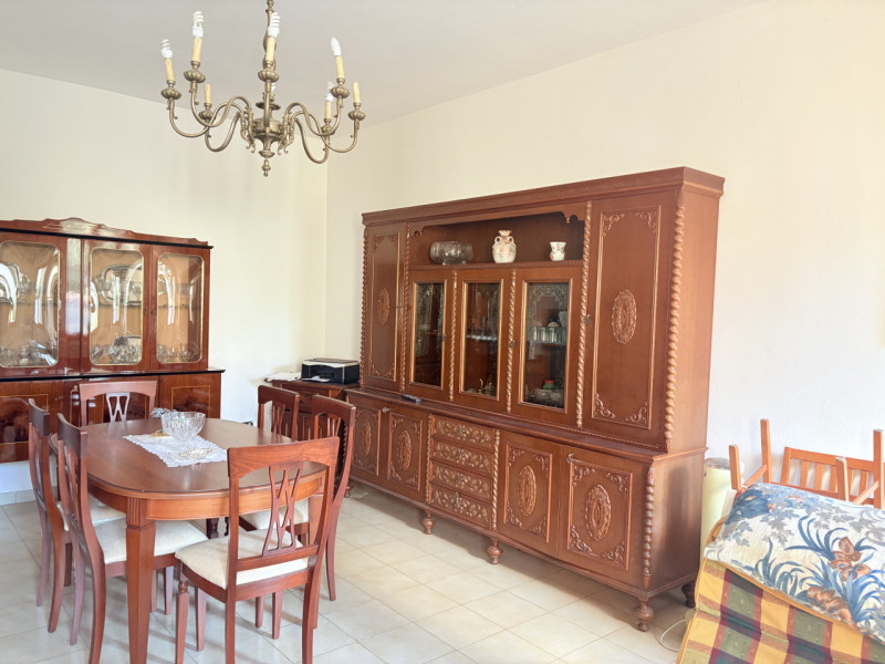 Se desideri vivere in un contesto affascinante e ricco di storia, questa abitazione accostata nel...