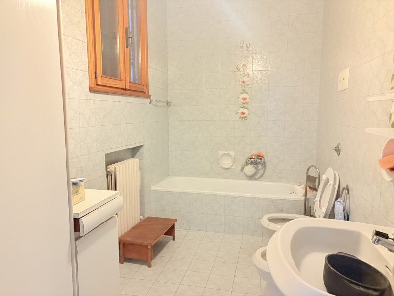 Se desideri vivere in un contesto affascinante e ricco di storia, questa abitazione accostata nel...