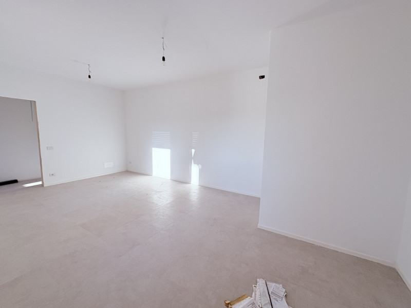 Al secondo e ultimo piano di una palazzina, proponiamo appartamento completamente ristrutturato, ...