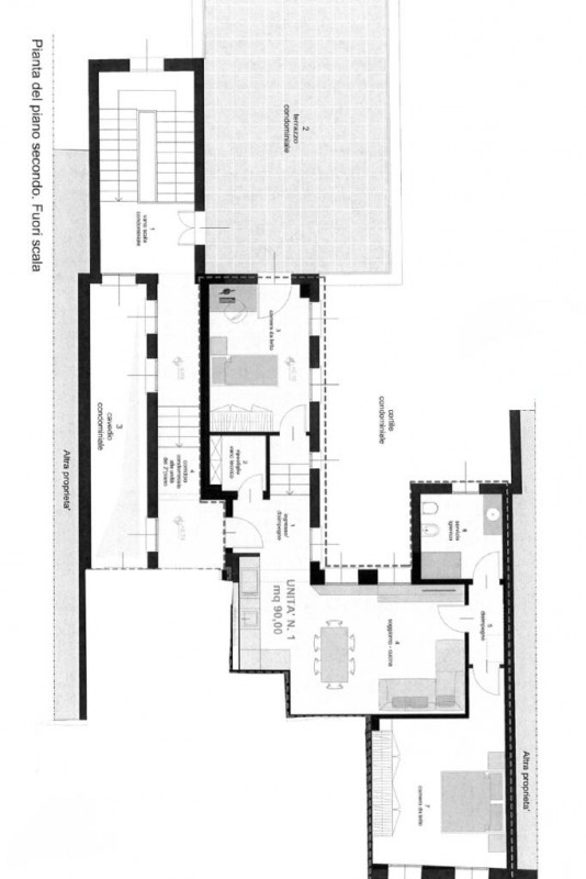 Al secondo e ultimo piano di una palazzina, proponiamo appartamento completamente ristrutturato, ...